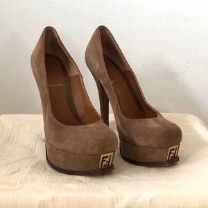 FENDI Authentic Brown Suede Pumps